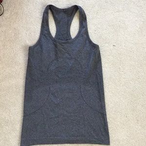 Lululemon gray running top